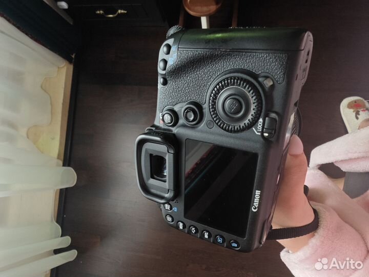 Зеркальный фотоаппарат canon 7d