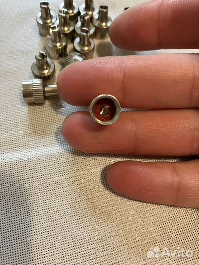 Колпачки на шинный вентель, с ключом, хром