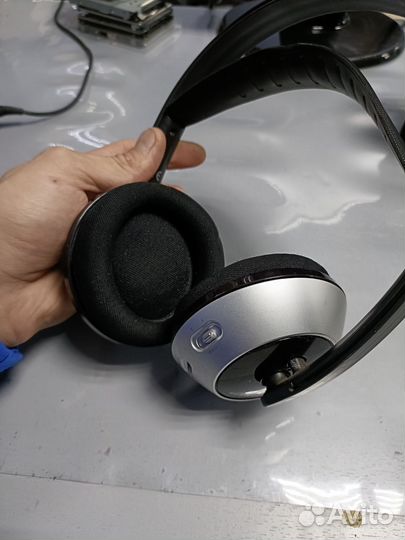 Беспроводные наушники philips