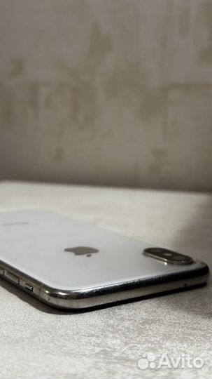 iPhone X, 64 ГБ