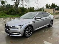 Skoda Superb 1.4 AMT, 2020, 49 000 км, с пробегом, цена 1 930 000 руб.