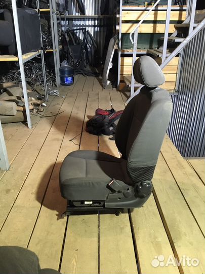 Chevrolet aveo т250 Сиденье