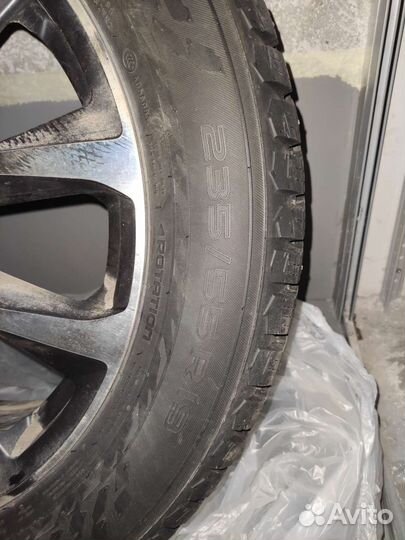 Комплект зимних колес 235/55 r19