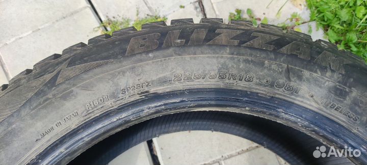 Bridgestone Blizzak Spike-02 SUV 225/55 R20 98T