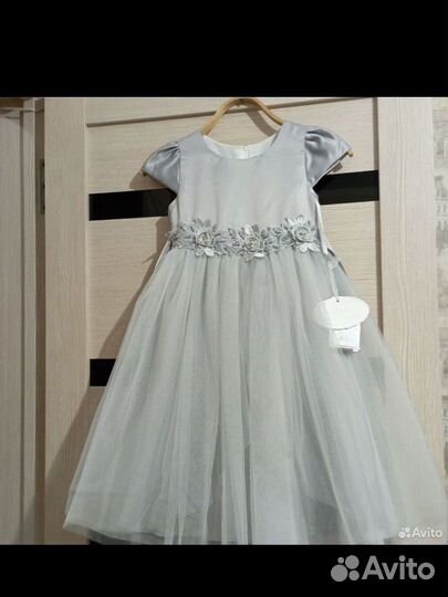 Платье для девочки нарядное 122