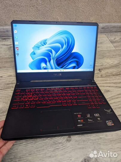 Asus TUF gaming AMD Ryzen5 AMD Radeon RX 560X 4gb