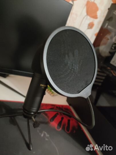 Студийный микрофон с поп фильтром (dexp U700)