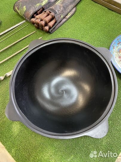 Настоящий чугунный толстостенный казан 12 л