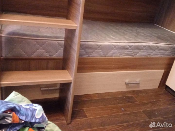 Детская двухярусная кровать без матрасов