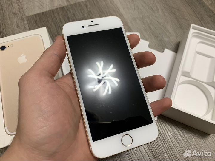 iPhone 7, 32 ГБ