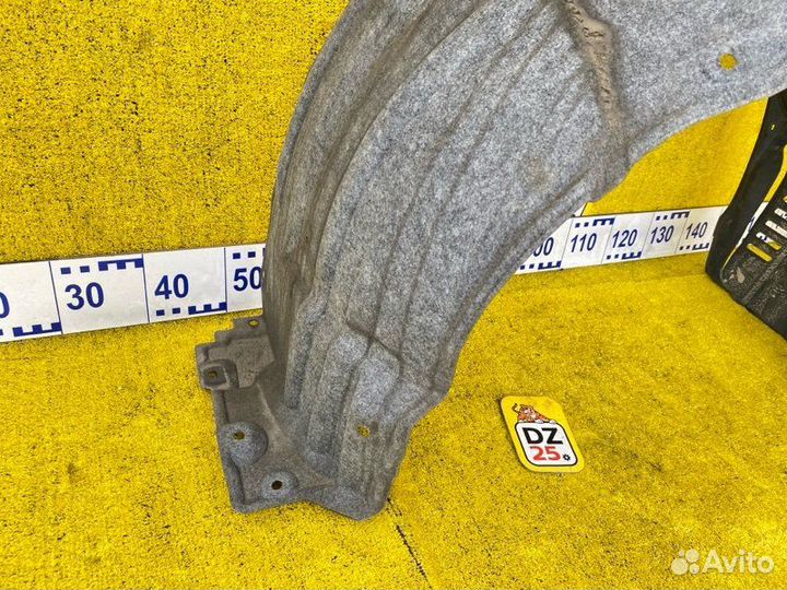 Подкрылок передний левый Lexus