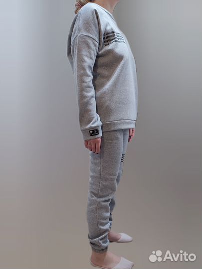 Спортивный костюм женский новый