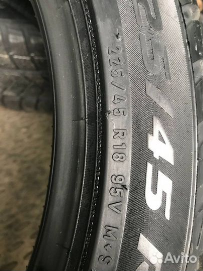 Pirelli Winter Sottozero 3 225/45 R18
