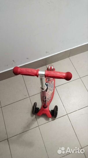 Самокат детский трехколесный леди баг