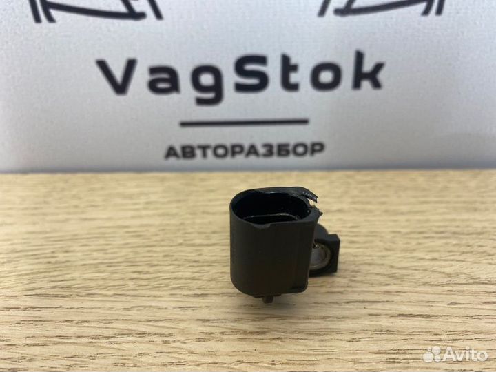 Датчик ABS передний левый Audi Q7 4L 3.0 CGW 2011