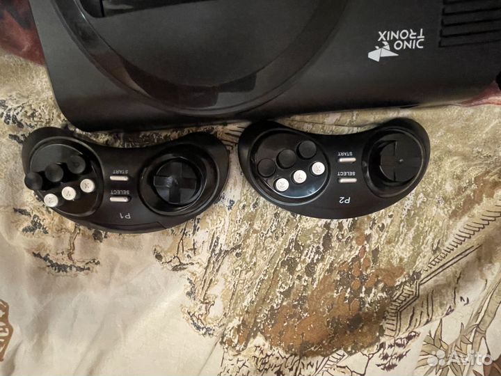 Продам игровую приставку