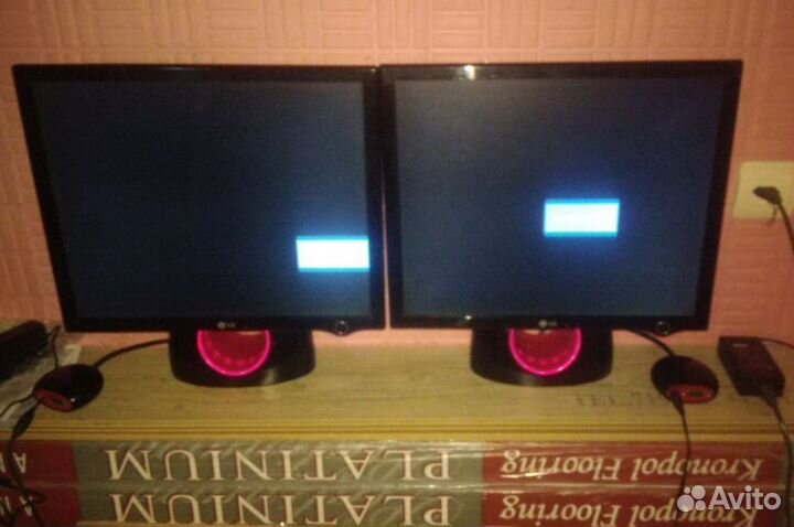 Два монитора LG Flatron L1900J