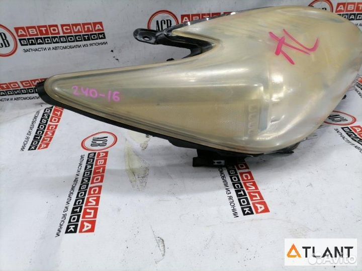 Фара правая toyota prius