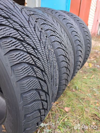 Nokian Tyres Hakkapeliitta R2 235/55 R17 103R