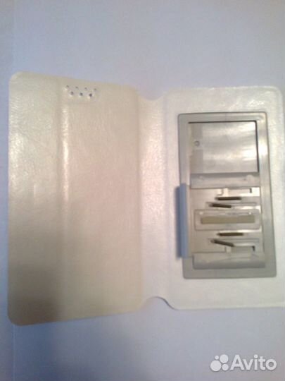 Универсальный чехол на телефон