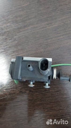 Активатор лючка бензобака Bmw X5 4.8I E70 N62N