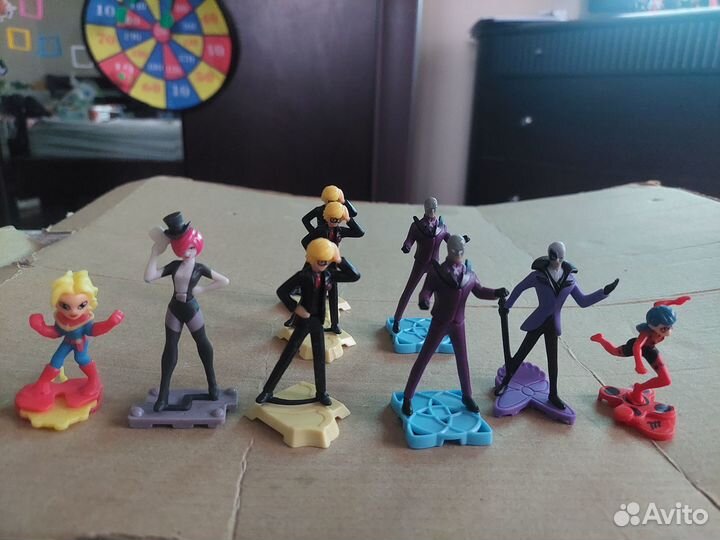 Каваи, завры, скрепыши, игрушки из киндера