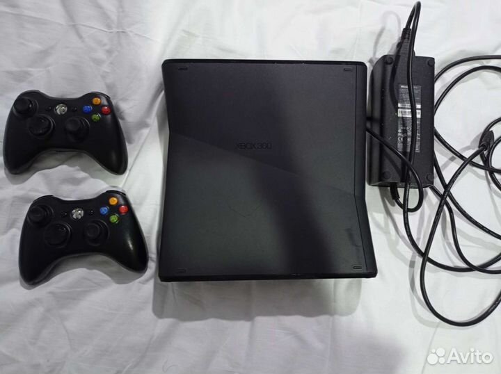 Xbox 360 slim 250gb прошитый freeboot