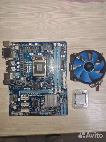 Материнская плата с процессором + куллер