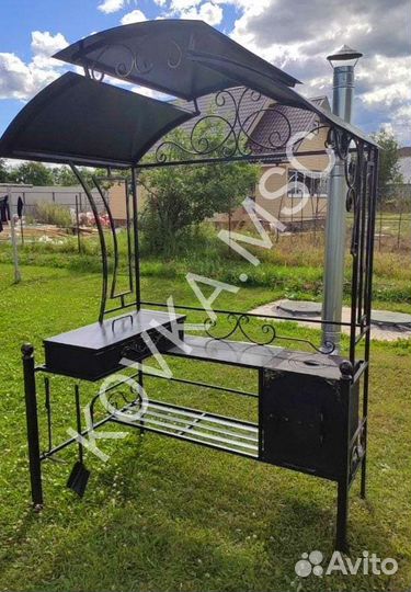 Мангал с крышей