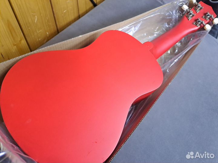 Укулеле сопрано красная