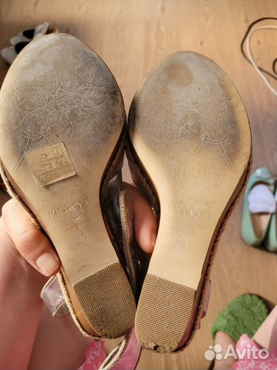 Босоножки женские