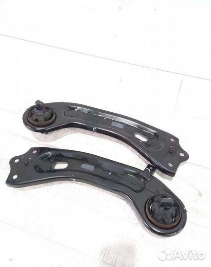 Рычаг задний продольной Hyundai Santa Fe 4