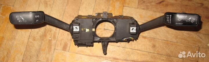 Переключатель подрулевой в сборе Skoda Rapid