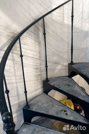 Лестничиный металлокаркас