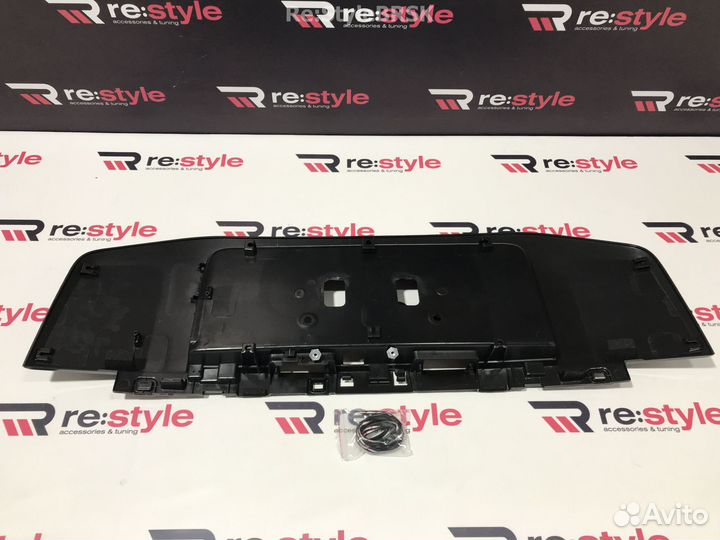 Накладка на 5-ю дверь Land Cruiser Prado 150