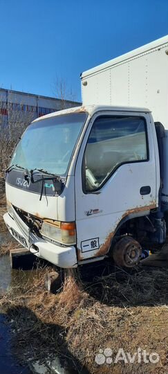 Кабина Isuzu ELF NPR75, 2001г. правый руль