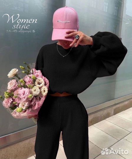 Спортивный костюм женский