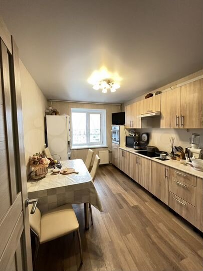 3-к. квартира, 90 м², 15/16 эт.