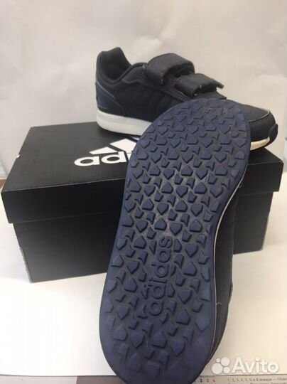 Кроссовки adidas Р-р 30,5