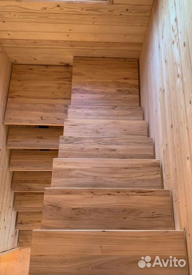 Лестничиный металлокаркас