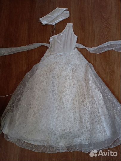 Детское нарядное платье, размер 34