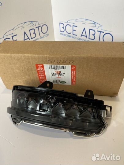 Повторитель поворота левый Land Rover LR048352