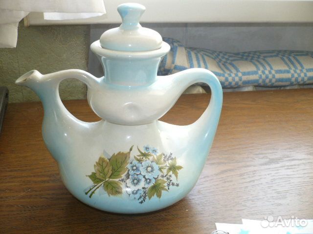 Фарфоровый кувшин с крышкой СССР
