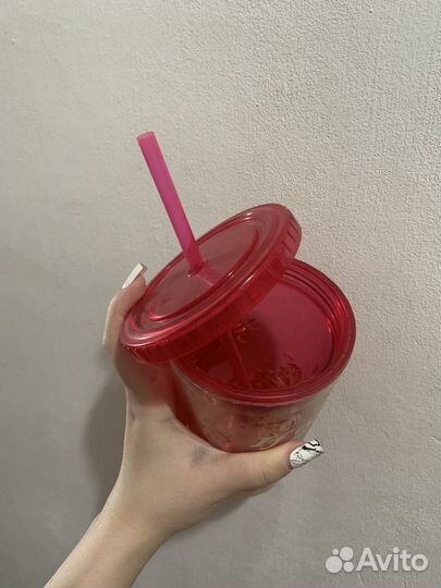 Стакан с трубочкой для холодных напитков