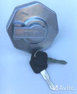 Крышка топливного бака NPR75/NMR/NLR85 8982013690