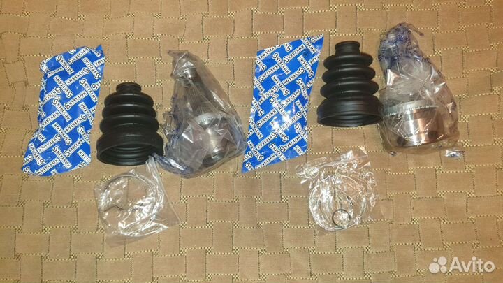 Продам 2 наружние гранаты на Mitsubishi Lancer 1.5