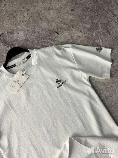 Футболка Moncler белая