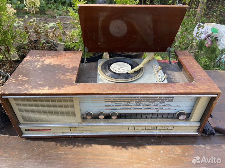 Радиола кантата 203