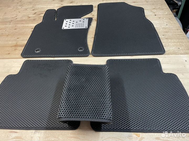 Автоковрики EVA для Toyota Camry 2017-2021