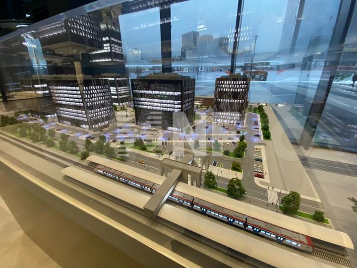 Сдам торговое помещение, 163.9 м²